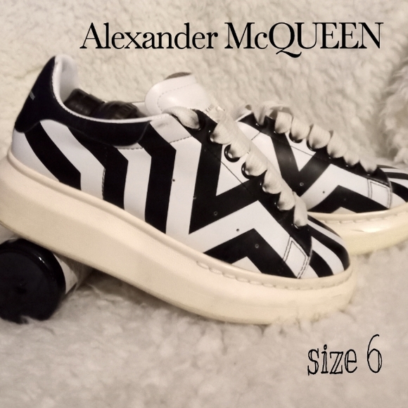 Alexander MQueen Sneakers - Picture 1 of 3